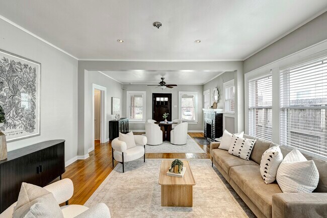 Foto del edificio - 721 E 16th St