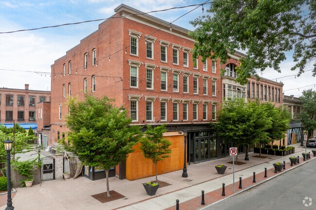 Building Photo - 254-270 Worthington St