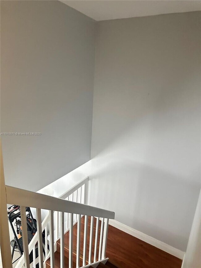 Foto del edificio - 9156 SW 23rd St