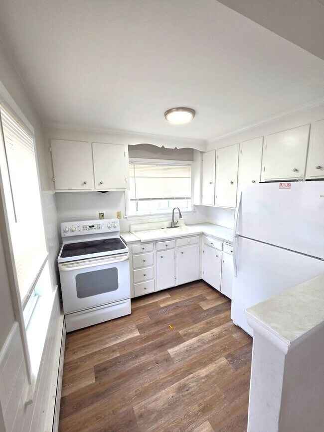 Foto del edificio - 535 Manville Rd