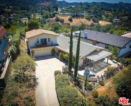Building Photo - 11318 Dona Lisa Dr