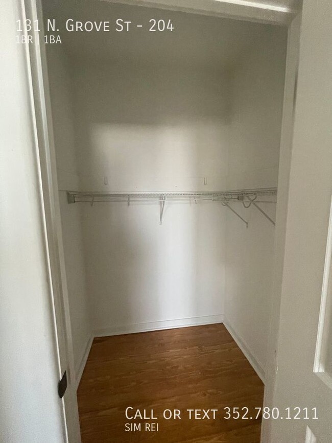 Building Photo - Downtown Eustis 1 Bed 1 Bath Upper Apartment