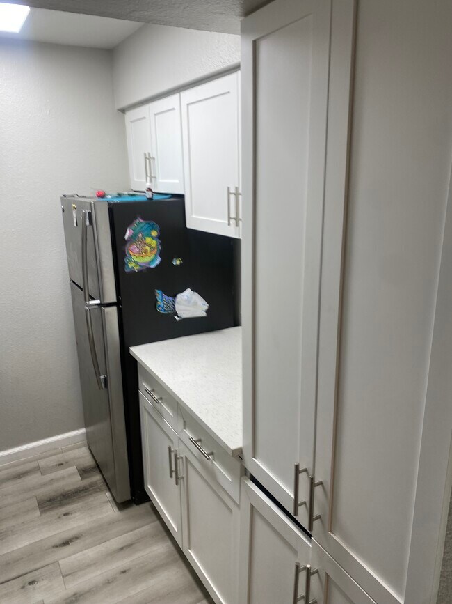 Foto del edificio - 1330 W Broadway Rd