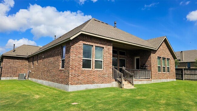 Building Photo - 532 Stone River Dr