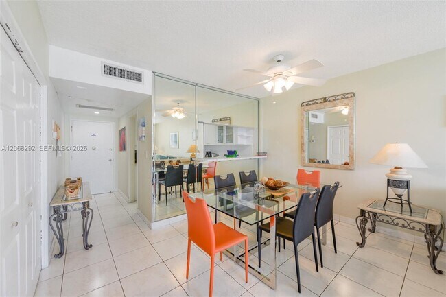 Building Photo - 5601 Collins Ave