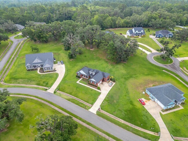 Foto del edificio - 3325 Mariana Oaks Dr