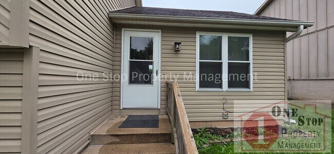 Foto del edificio - Beautiful 3 Bedroom 1 Bathroom in Independence!