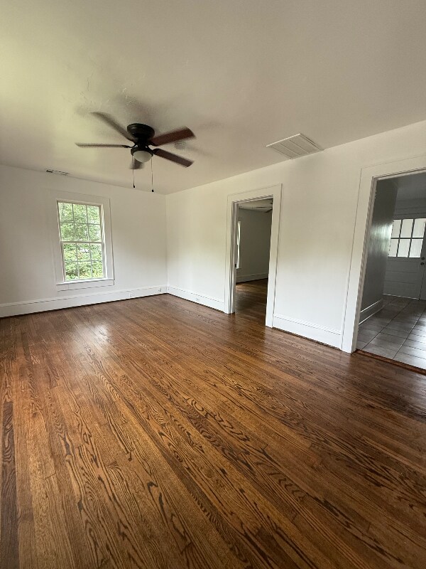 Foto del edificio - 315 Hillcrest Dr