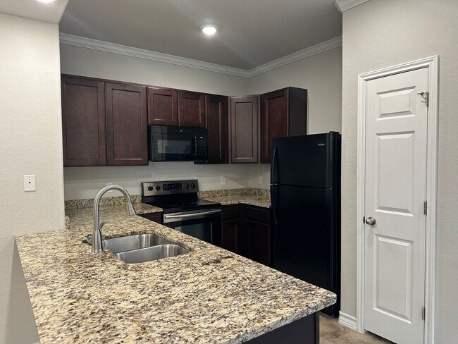 Foto del edificio - Town home for rent