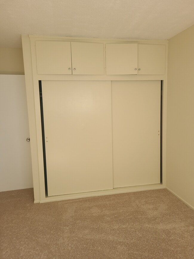 Building Photo - 2414 Hadley Ln