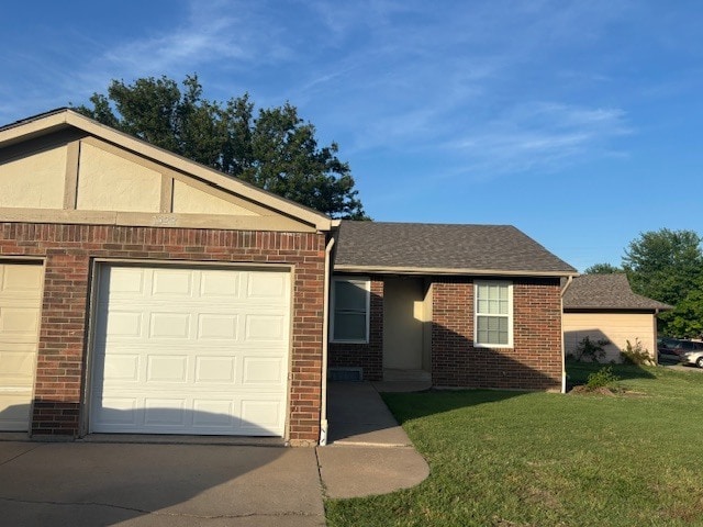 Building Photo - East Side Duplex For Rent