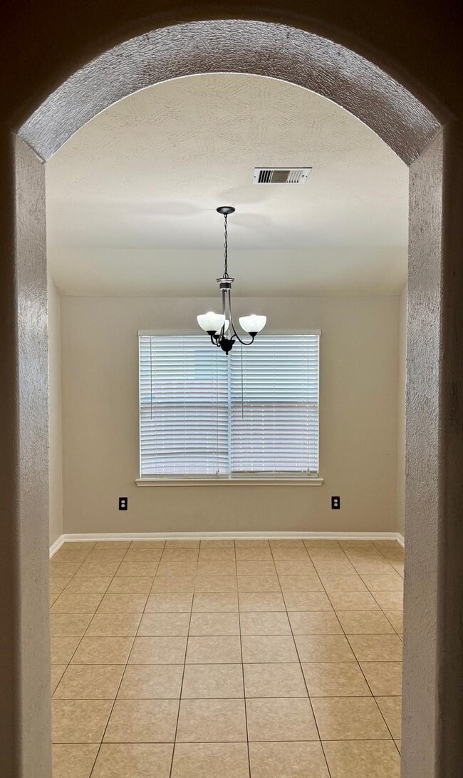 Building Photo - 19011 Bressingham Dr