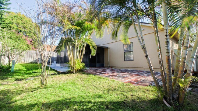 Building Photo - 7090 Villa Estelle Drive
