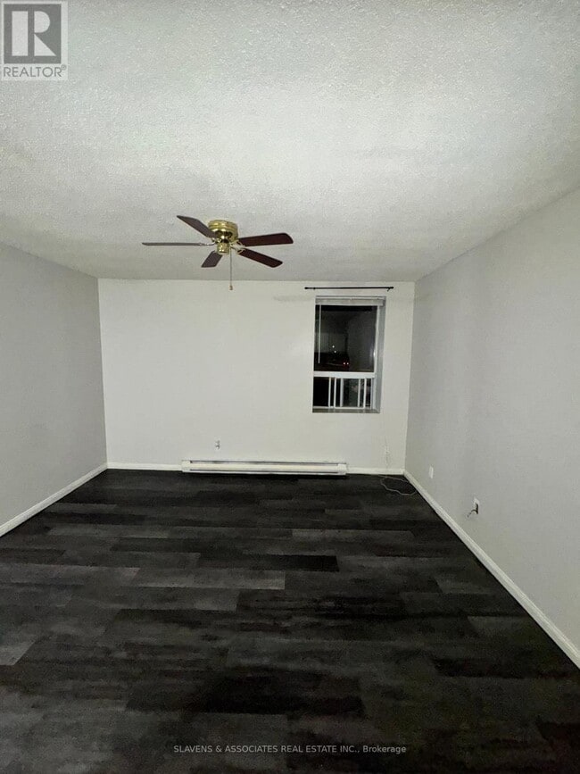 Building Photo - 45 King Ave E