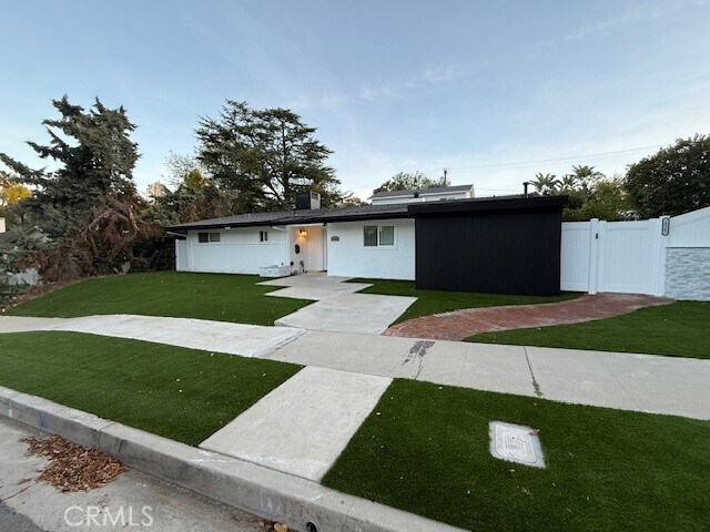 Foto del edificio - 20300 Oxnard St