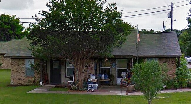 Building Photo - 380 Blanco Ave