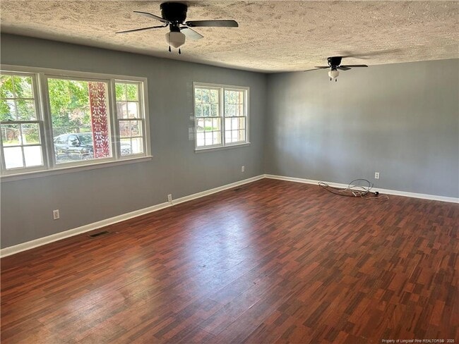 Foto del edificio - 7430 Southgate Rd
