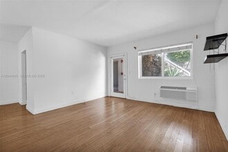 Building Photo - 320 85th St