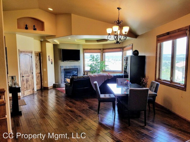 Building Photo - 4 br, 3 bath House - 2428 Holiday Ln