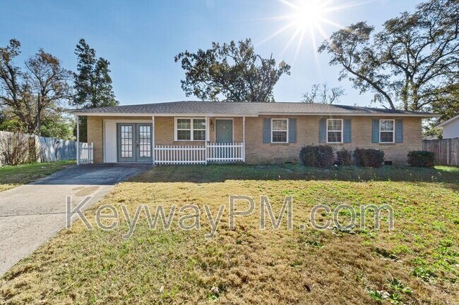 Foto del edificio - 2021 Fernwood Cir