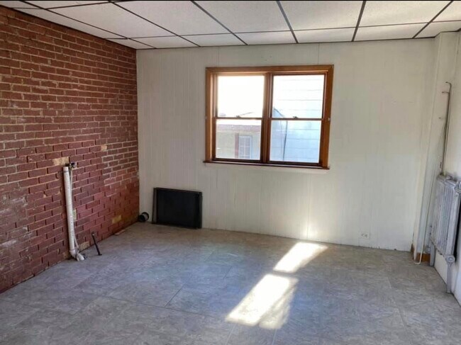 Foto del edificio - 220 S Valley Ave