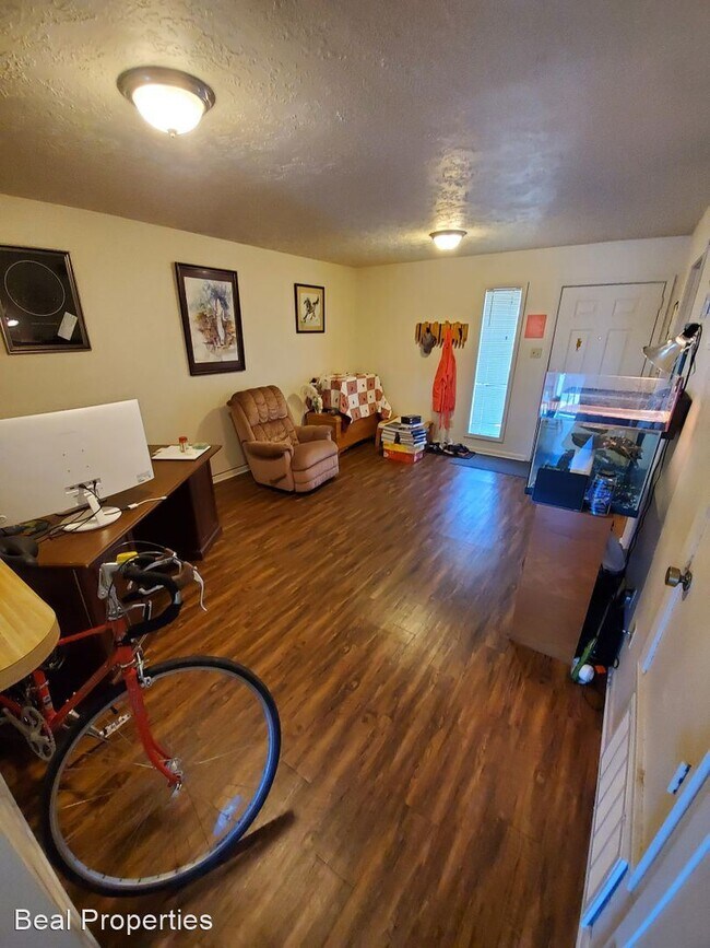 Foto del edificio - 2 br, 1.5 bath House - 709 D Vassar Ct