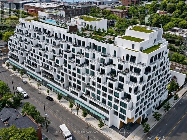 Building Photo - 280 Howland Ave