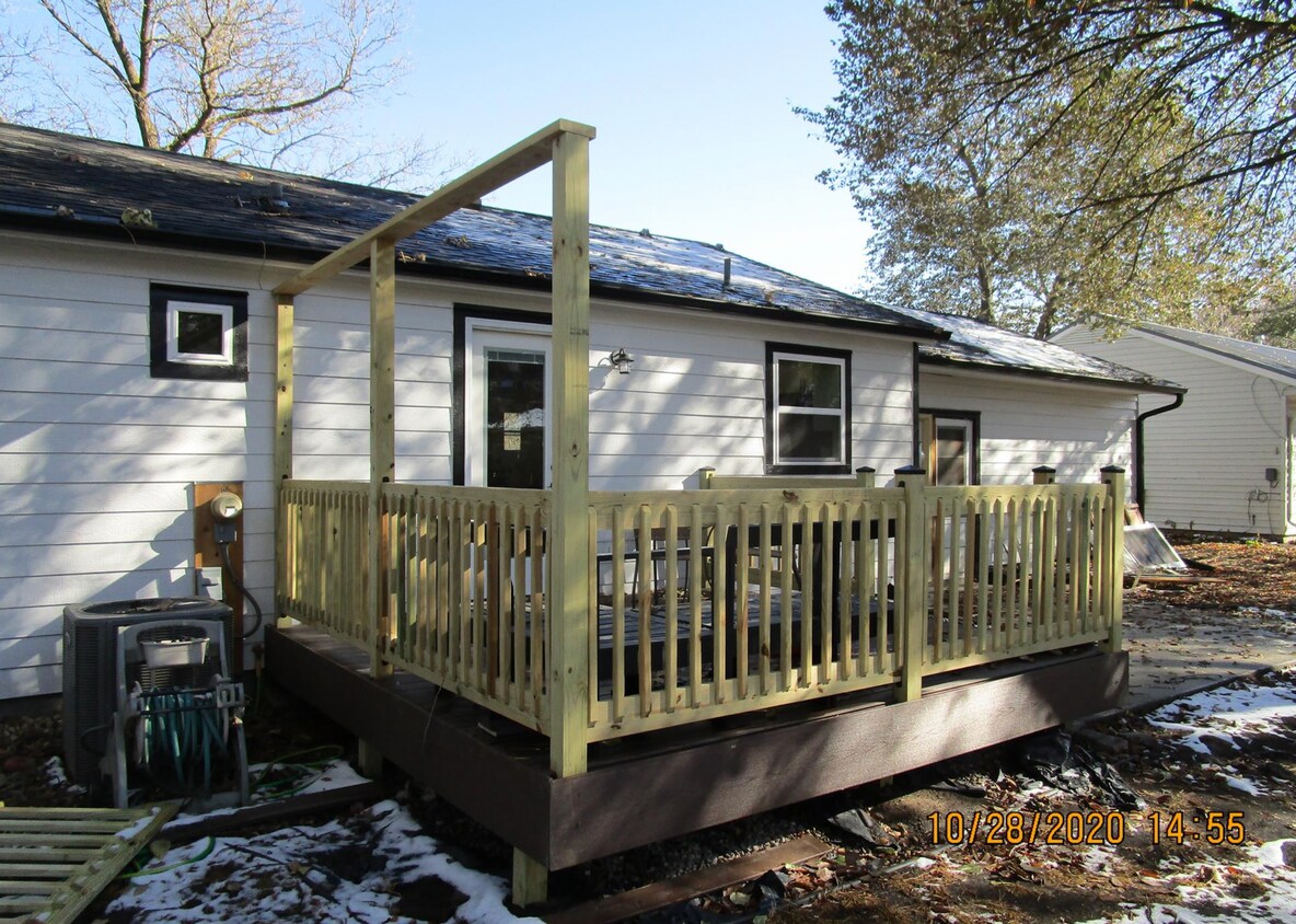 Building Photo - 409 Linden Ave