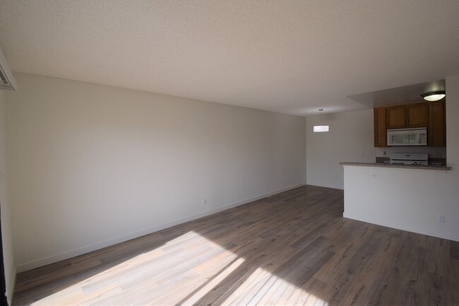 Foto del edificio - 11760 Hamlin St