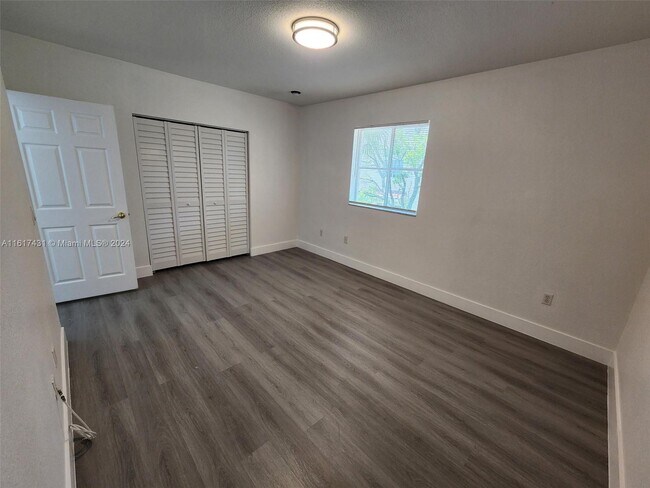 Building Photo - 2803 SW 82nd Ave