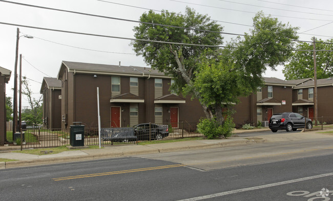 Primary Photo - Marshall Apartments