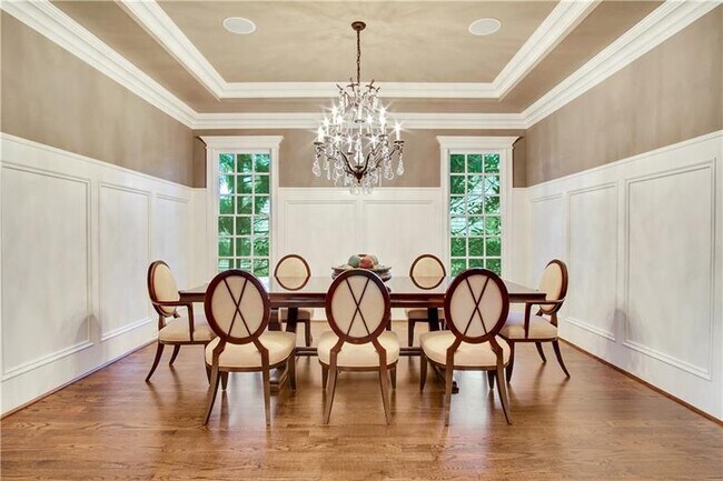 Foto del edificio - 4585 Peachtree Dunwoody Rd