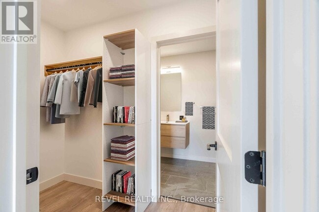 Photo du bâtiment - 4390 Hillview Dr