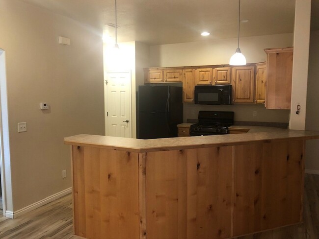 Foto del edificio - Wonderful 3 bed / 2 bath Condo with a pool
