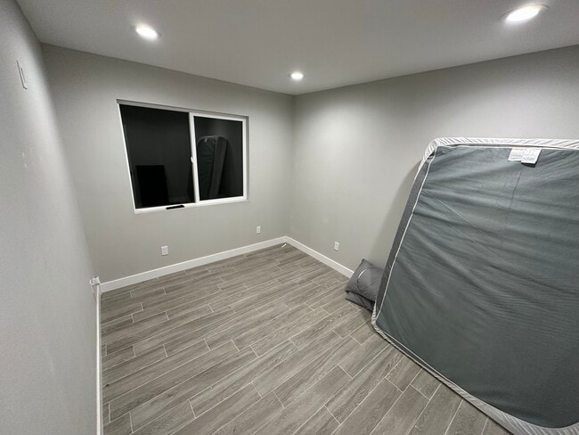 Foto del edificio - 8537 Pico Vista Rd