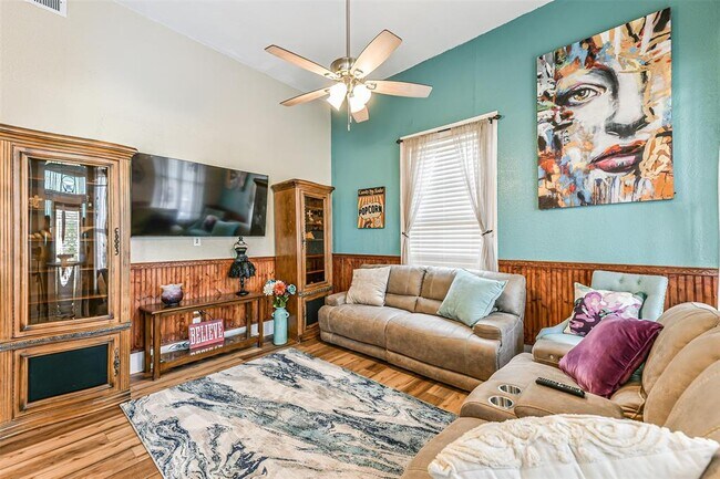 Foto del edificio - 1421 Winnie St