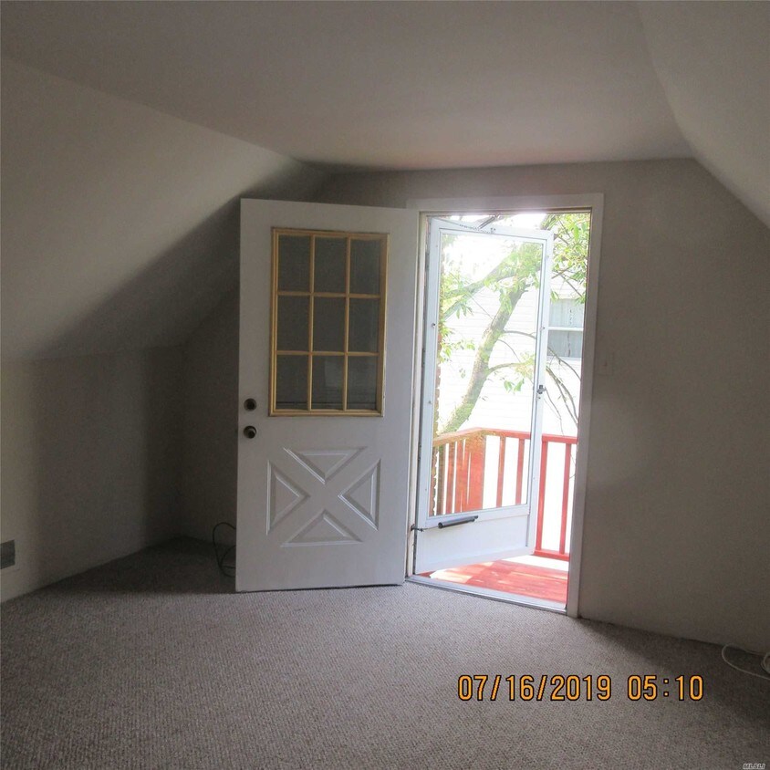 Primary Photo - 341 Hillcrest Dr