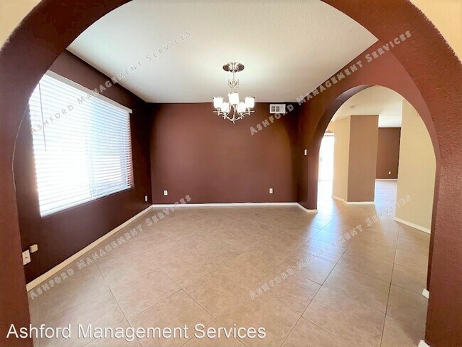 Building Photo - 4 br, 2.5 bath House - 4523 W Bluefield Ave
