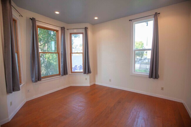 Foto del edificio - Charming Oceanveiw Renovated Single-Family...