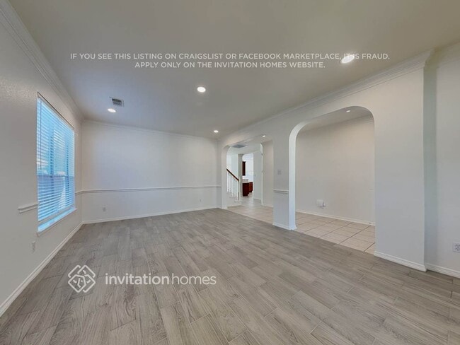 Building Photo - 15231 Henderson Point Dr