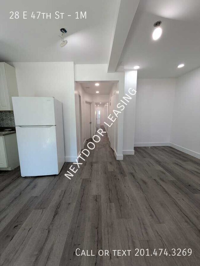 Building Photo - 28 E 47th St