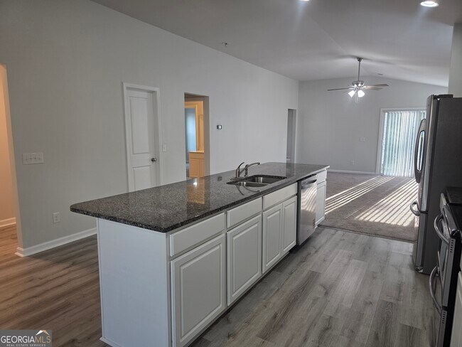 Foto del edificio - 27 Blackberry Cir