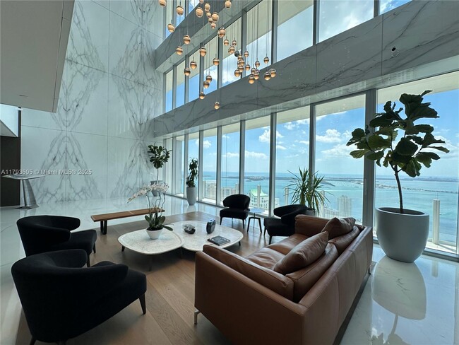 Building Photo - 300 Biscayne Blvd Way