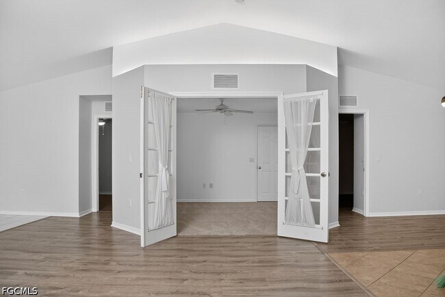 Foto del edificio - 11580 Forest Mere Dr