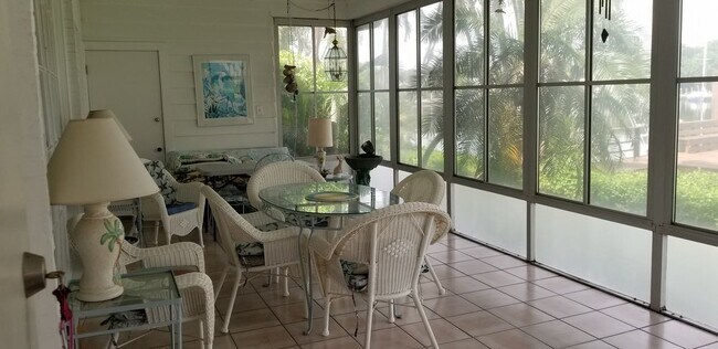 Foto del edificio - 3535 Belle Vista Dr