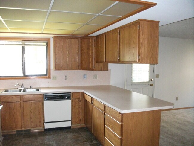 Foto del edificio - Great Location! 3 Bed/2 Bath Single Story ...