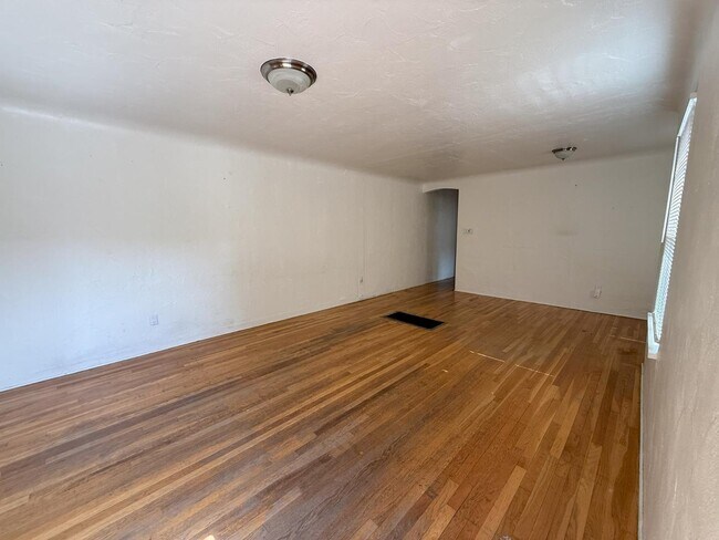 Foto del edificio - 1113 Gold Ave SW