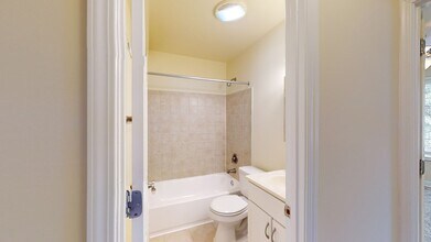 Interior Photo - Arbor Park of Alexandria