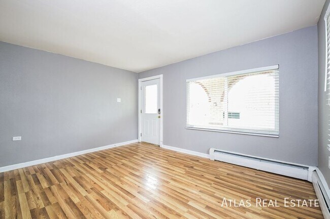Foto del edificio - 1044 S Quitman St