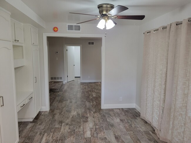 Building Photo - 10651 Baton Rouge Pl